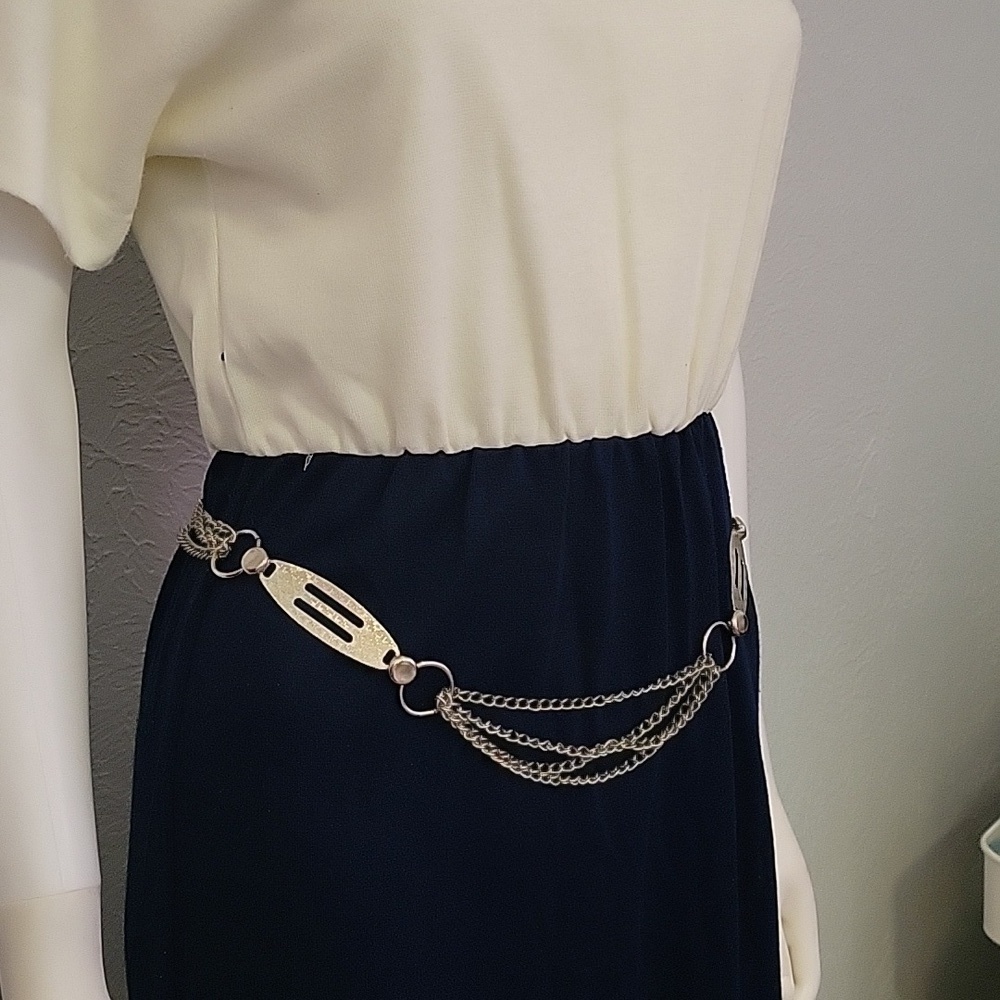 5/$25 Silvertone Disco Belly Layered Chain Belt - Picture 2 of 11